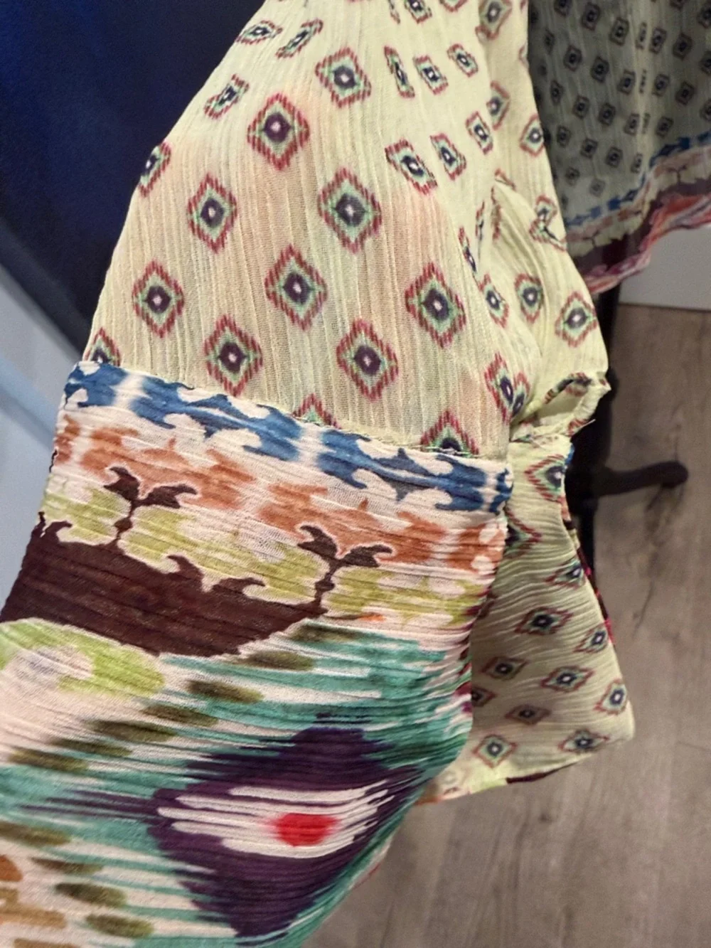 Zara Multicolor Tie-Neck Printed Blouse - Picture 6 of 10